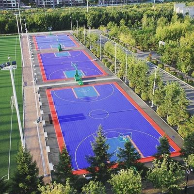 よい価格 スポーツ裁判所のための連結のバスケットボールの屋外の床タイル オンラインで