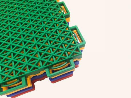 よい価格 衝撃ポリプロピレンコポリマー 運動施設のためのPPタイル床面 オンラインで