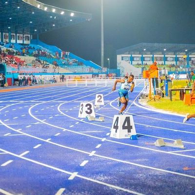 よい価格 IAAFは完全な13mmがシステムを注ぐ運動連続したトラックを証明した オンラインで