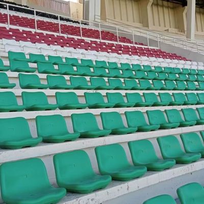 運動場競技場のためのHDPEの物質的なプラスチック競技場の着席の椅子