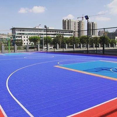 よい価格 カスタマイズされた色PPは屋外スポーツ裁判所のために床を張るスポーツをタイルを張る オンラインで