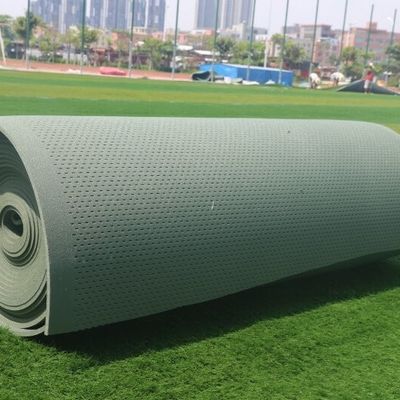 よい価格 OEMの人工的な草の総合的な泥炭の屋外の使用法のためのゴム製泡の衝撃のパッド オンラインで