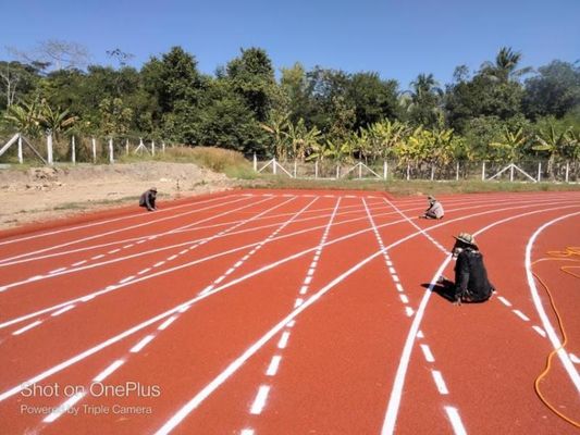 よい価格 カスタマイズされたレースランニングトラック オンラインで