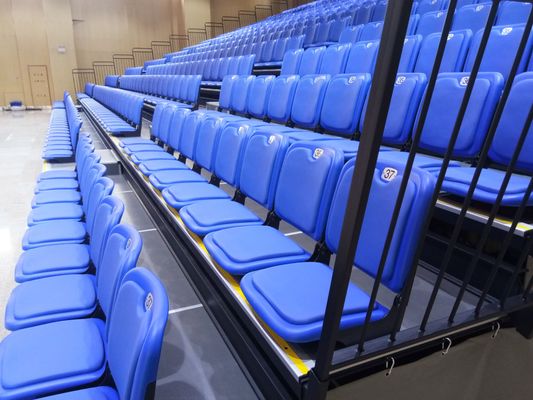 200 - 500 人 の 容量 を 持つ シルバー の 引き上げ 可能な プレイス 座席