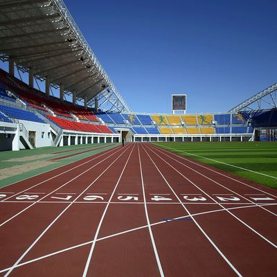 よい価格 耐久性 スポーツ用ランニングトラック 滑らかな表面 6mm 400M 長さ 薄れ耐性 カスタマイズされた色 オンラインで