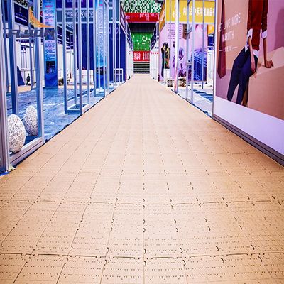 よい価格 高密度ポリエチレン製のポータブル床カバー オンラインで