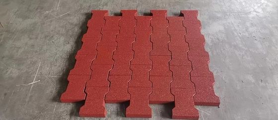 耐久性のある防滑ゴム床マット