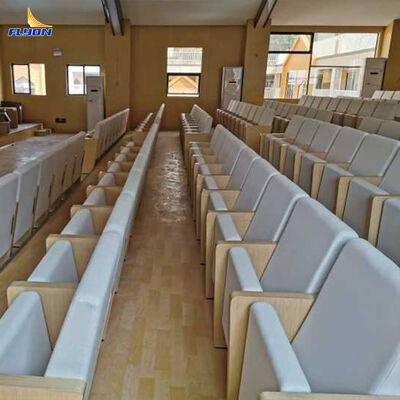 反静的な衝撃の屋外のサッカーのフットボール競技場のための吸収の床タイル