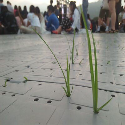 よい価格 天候耐性のある高衝撃PPポータブルイベント床 5トン/平方メートル負荷容量と相互接続設計 オンラインで