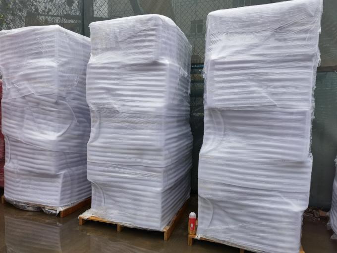 耐久性のあるカスタマイズ可能な講堂モダン映画館の座席、通路パネル付き 4